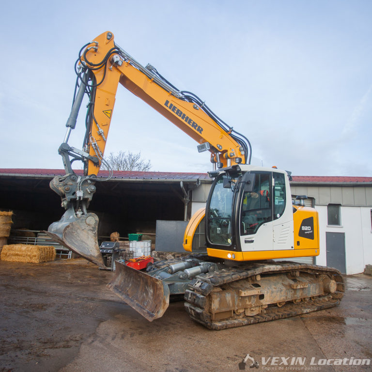 LIEBHERR R 920 compact litronic